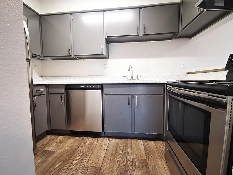 Sunchase Apartments — Photo 10