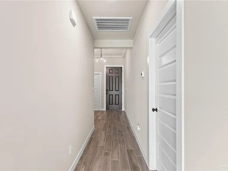 4809 S Markland Ave — Photo 7