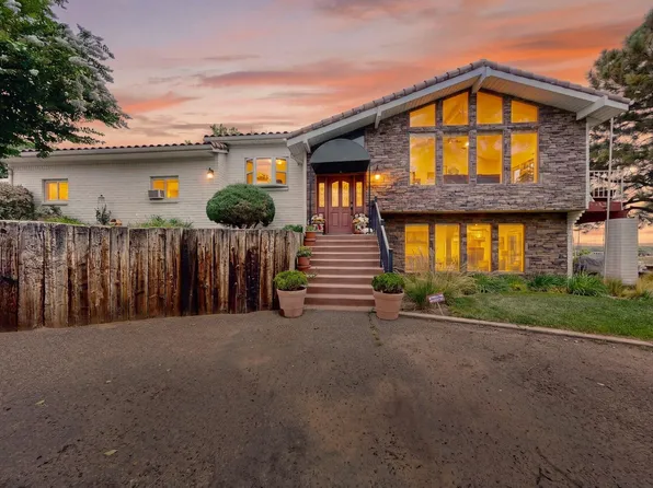 1612 Coplen Dr SW, Los Lunas, NM 87031