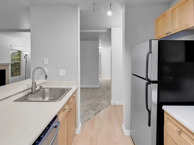 9805 Avondale Rd NE #W159 — Photo 5