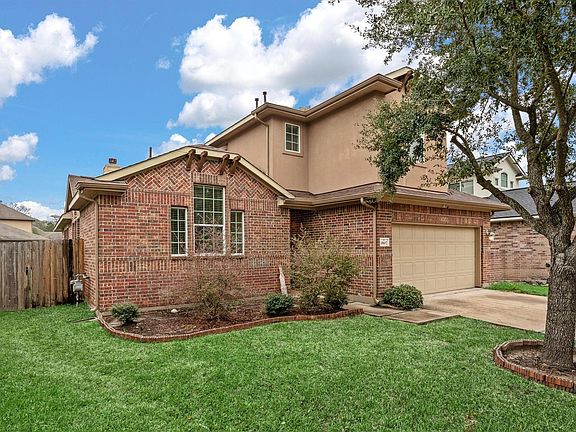 3rd image of 9807 Wellington Chase Ln