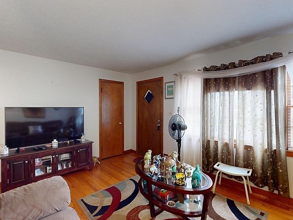 3rd image of 106 Merida St