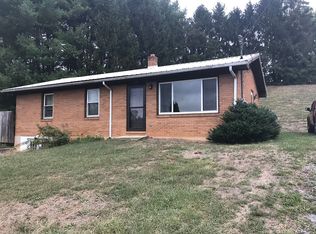 1105 Clairmont Hts, Chilhowie, VA 24319