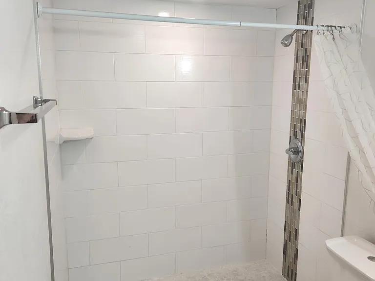 8518 Woodlake Dr #2 — Photo 32