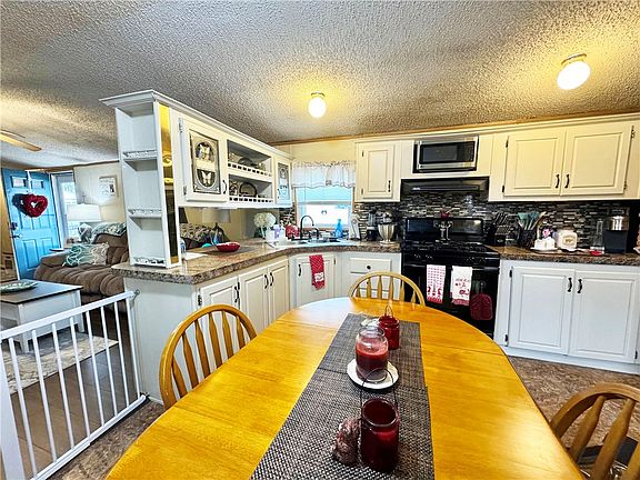 5th image of 158 Wencliff Ln
