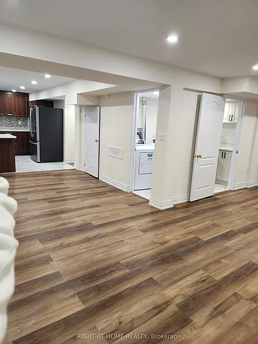 62 Pineway Pl #LOWER Photo 1