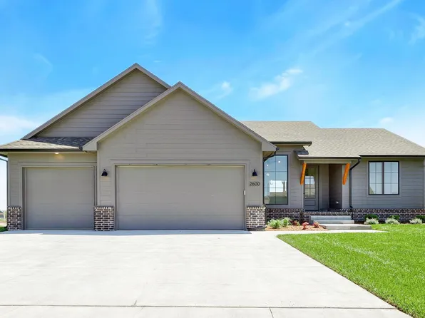 2600 N Bluestone St, Andover, KS 67002