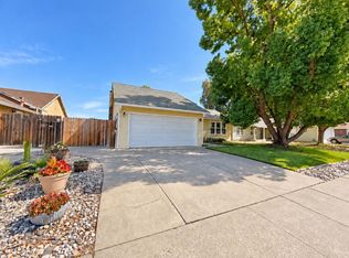 427 Temple Dr, Vacaville, CA 95687