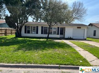 1109 E Polk Ave, Victoria, TX 77901