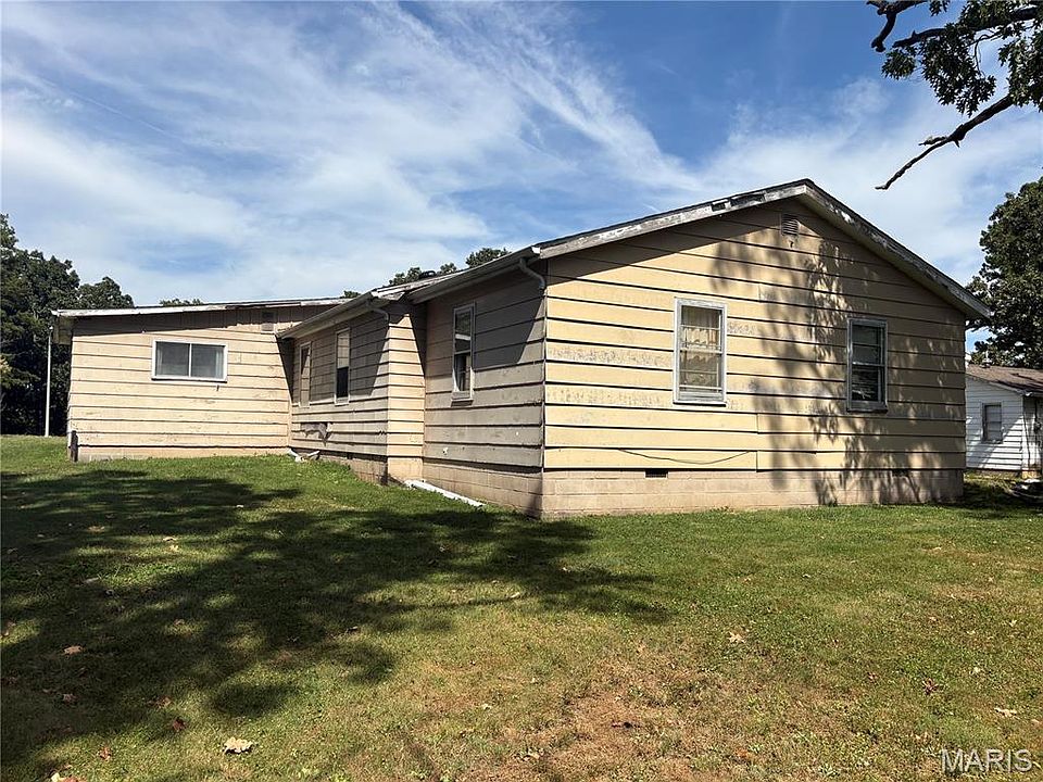 2nd image of 35 Saint Joseph St