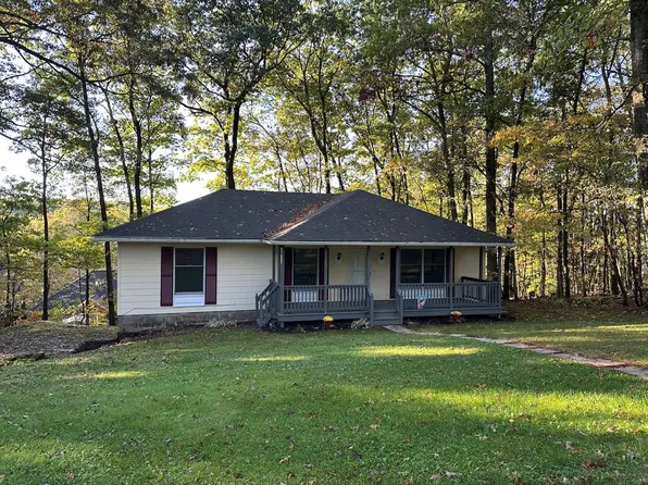 192 Evergreen Dr, Franklin, PA 16323