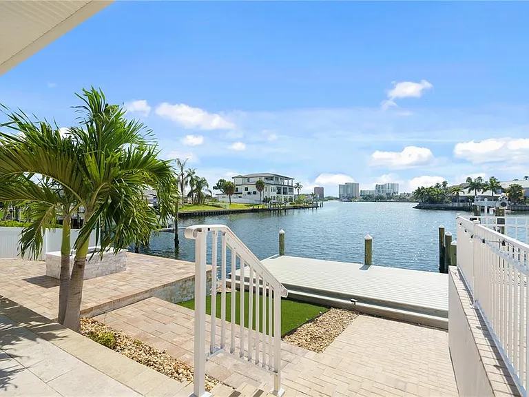 3924 Versailles Dr — Photo 30