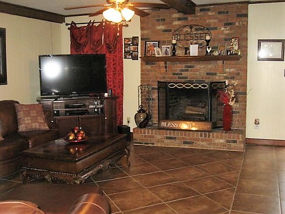 3rd image of 1308 Ward Ln