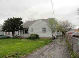 38 Lee Rd, Rochester, NY 14606