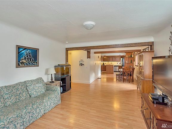 4th image of 1308 Poindexter Ave