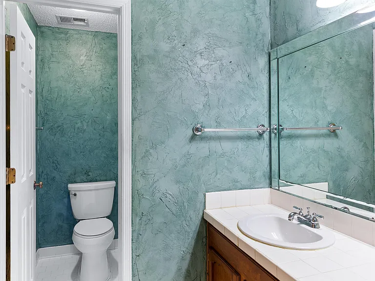 3426 Wildewood Dr — Photo 12