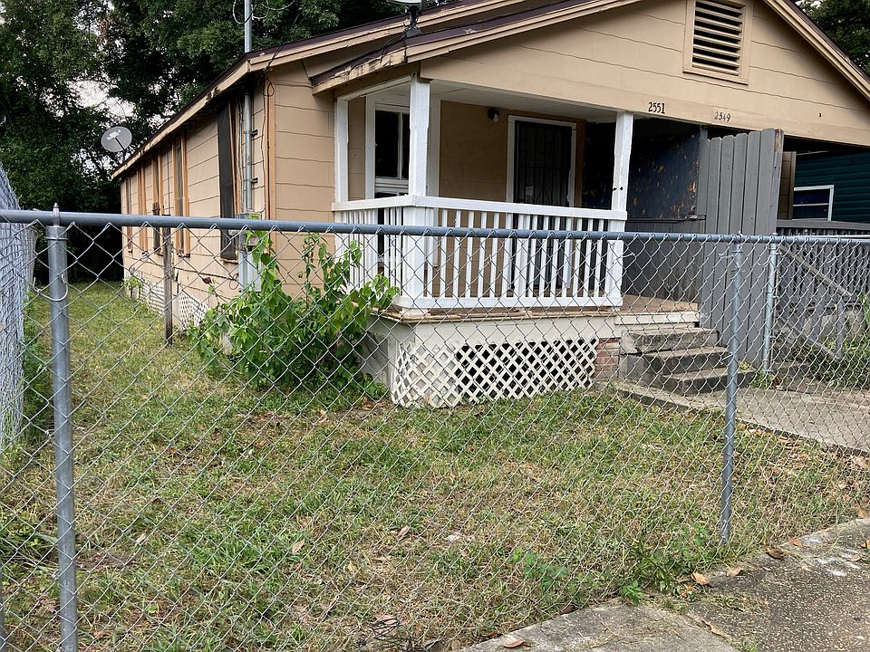 1st image of 2551 Calvin St