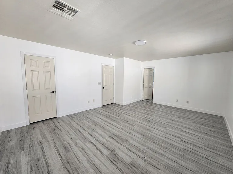 10256 Franford Ct — Photo 36
