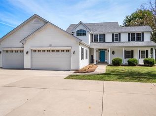 1326 Larkin Williams Rd, Fenton, MO 63026