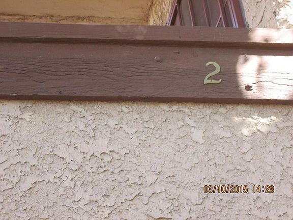 3rd image of 922 N Chrysler Dr
