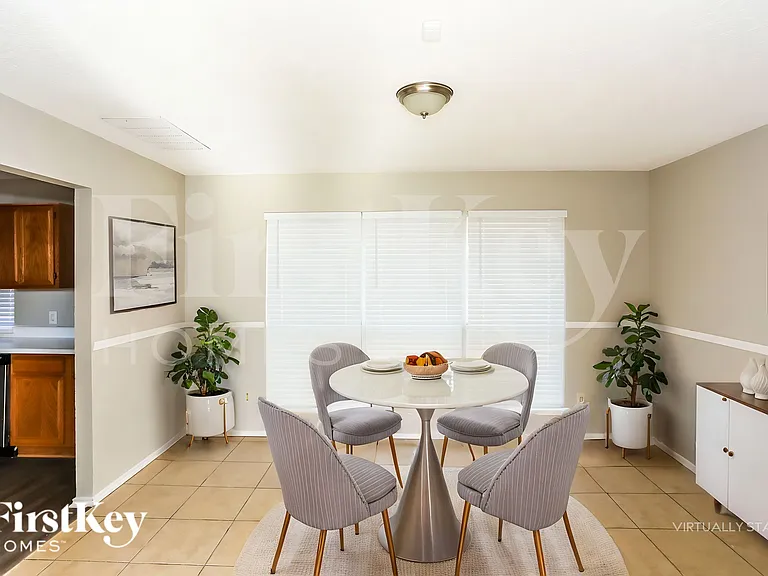 5320 Faireast Ct — Photo 6