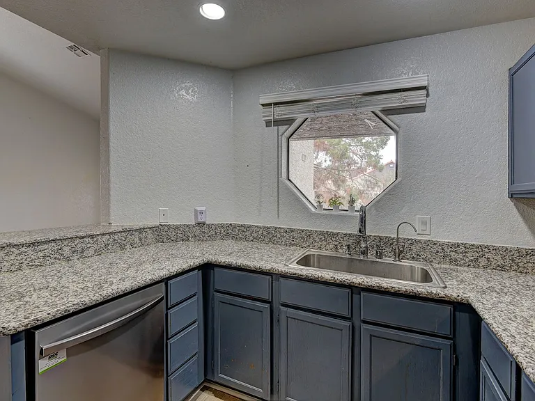 5056 S Rainbow Blvd #205 — Photo 10