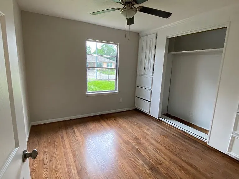 2406 Rosemead Dr — Photo 16