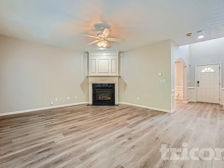 3433 Palm Cir NW — Photo 5