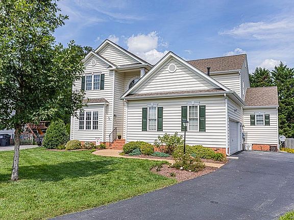 3rd image of 8542 Woodsage Ct