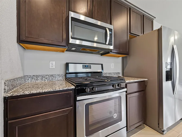 2519 Northern Great White Ct — Photo 11