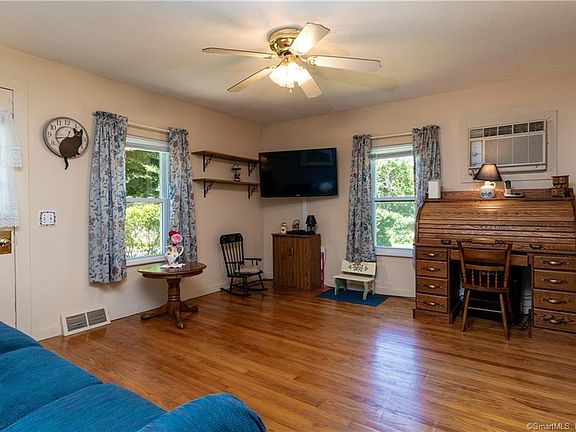 5th image of 528 Camp St