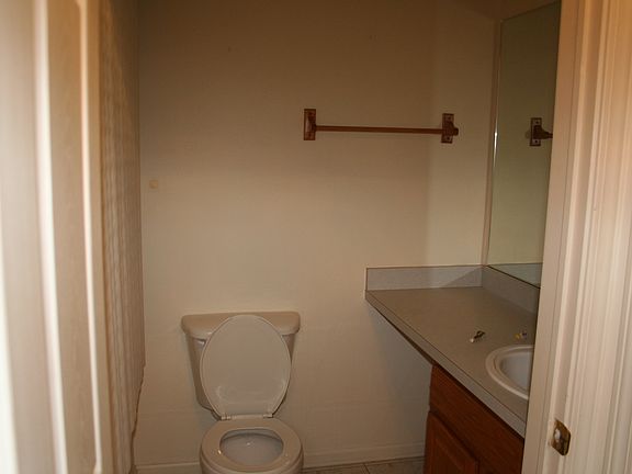 Main floor Bathroom