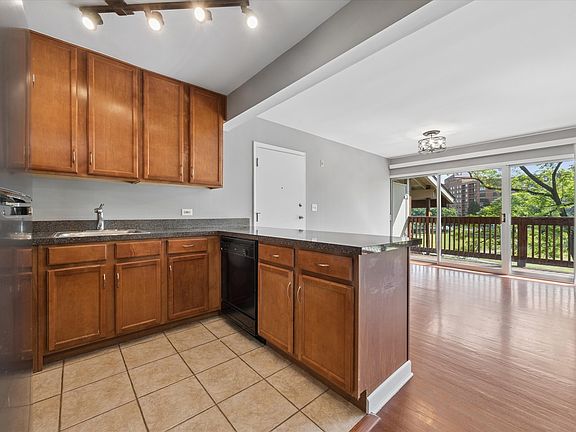 4th image of 5852 Forest View Rd APT F