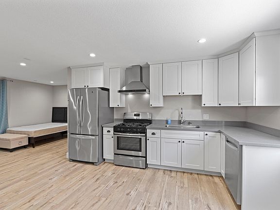4th image of 475 Arleta Ave #A