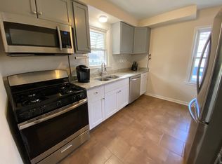 23211 Ithaca Ave, Oak Park, MI 48237
