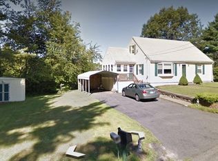 3 Pine Ridge Dr, Leicester, MA 01524