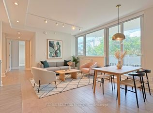 11 Walmer Rd #203, Toronto, ON M5R 2W9