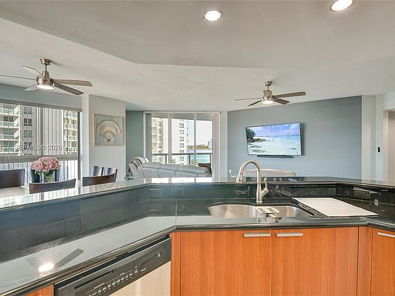 5th image of 231 Riverside Dr Unit 510