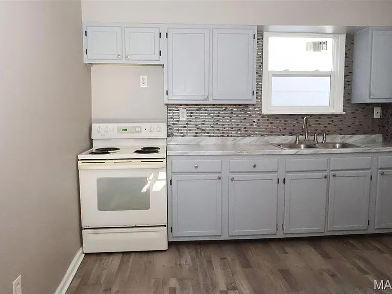 5460 Hamilton Ave — Photo 7