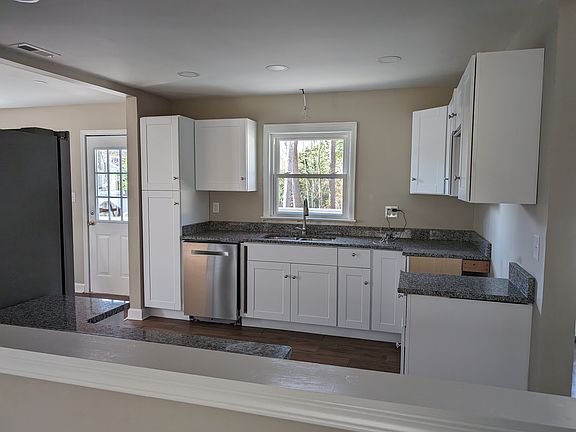 kitchen - all new cabinets - granite countertops - new appliances - tile floor