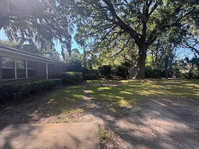 146 Anderson Dr — Photo 12