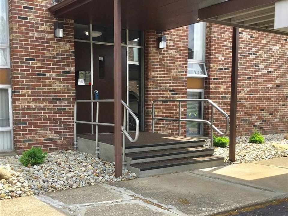 1st image of 2980 N River Rd #E1