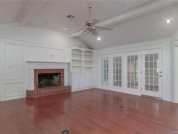 3rd image of 322 Parsons Grn