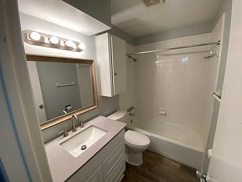 2nd image of 302 Church St #25