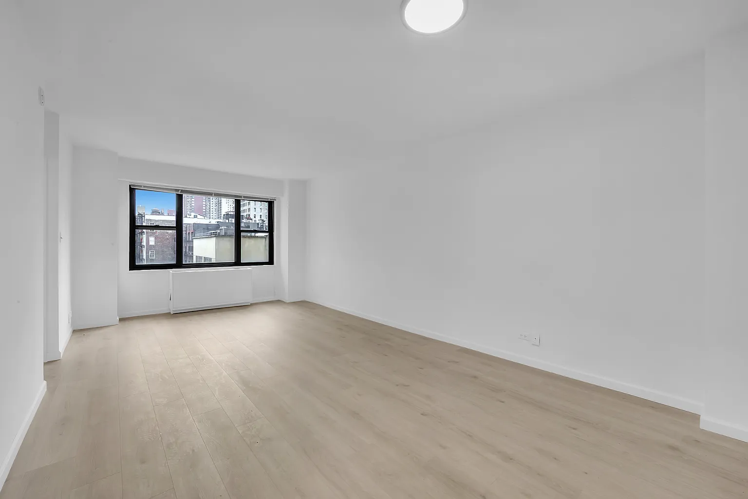 345 E 80th St APT 6A photo 1