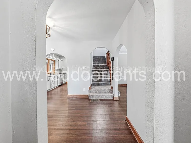 412 N Merrill St — Photo 12