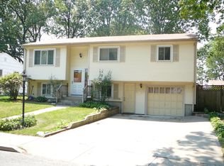 97 Elberta St, Warwick, RI 02889