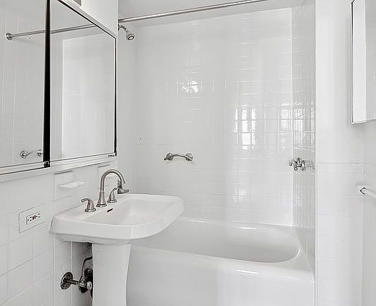 5th image of 45 Tudor City Pl APT 1715