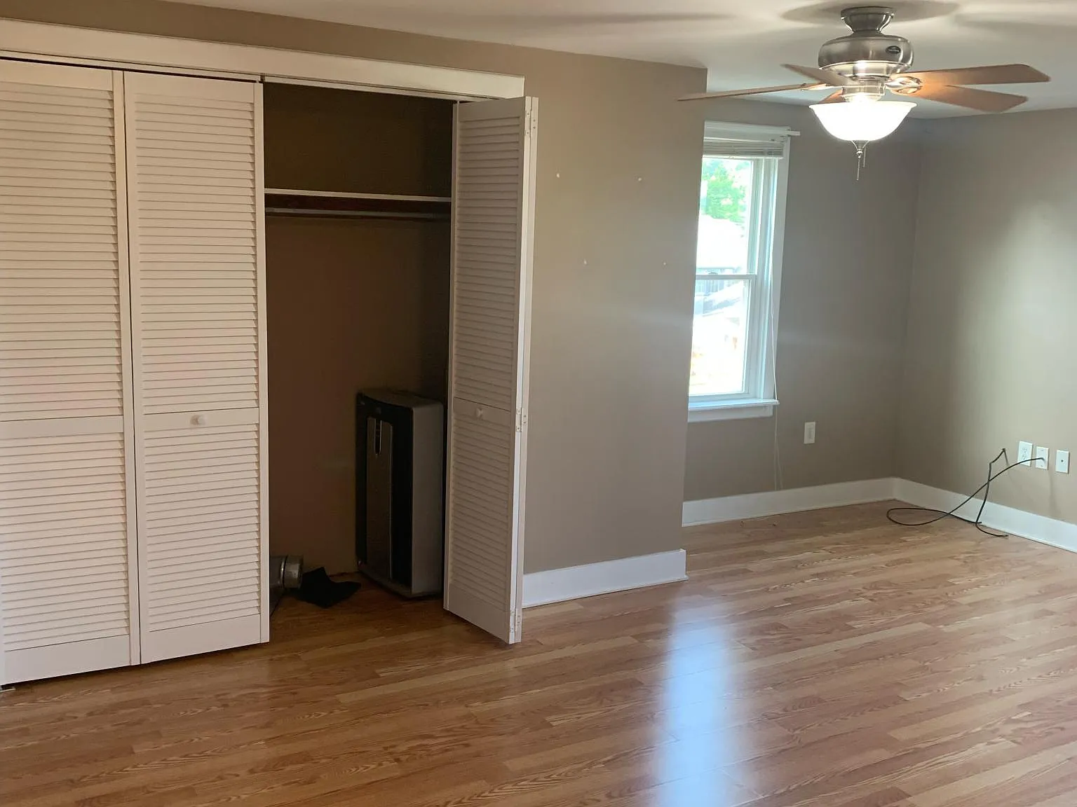 2 bed, 1200 sqft, $1,250 — Photo 3
