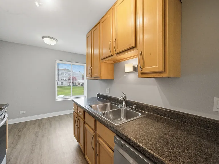 900 Perrie Dr #204 — Photo 5